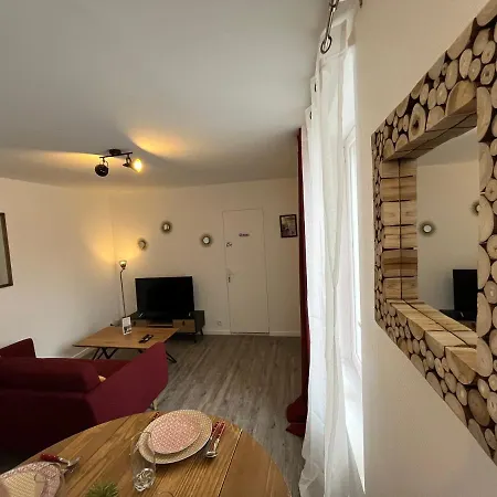 Le Voltaire Apartment Melun Exterior photo