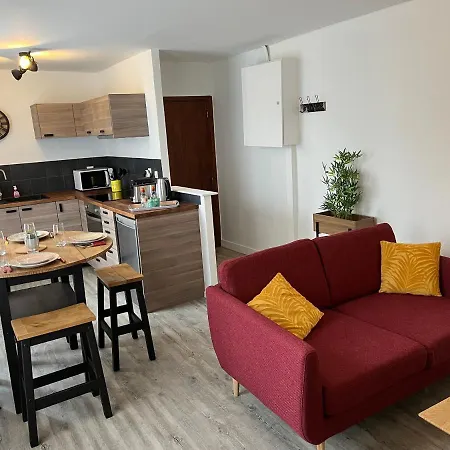 Le Voltaire Apartment Melun Exterior photo